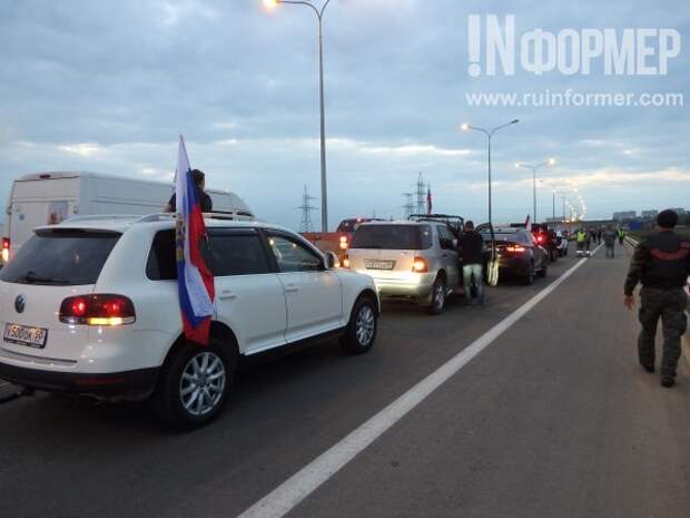 Эксклюзивные кадры запуска автомобильного движения на Крымском мосту