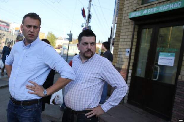Будут бить по самому больному: Теперь музыканты подают на Навального в суд с огромным иском