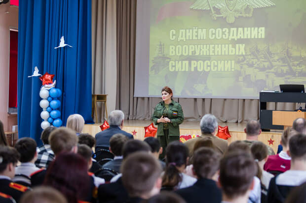 Участники боевых действий рассказали московским школьникам о специальной военной операции