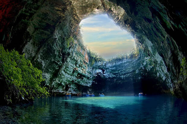 Самые глубокие и красивые пещеры мира