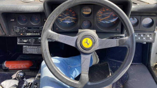 Заброшенный Ferrari, когда-то принадлежавший саудовскому принцу