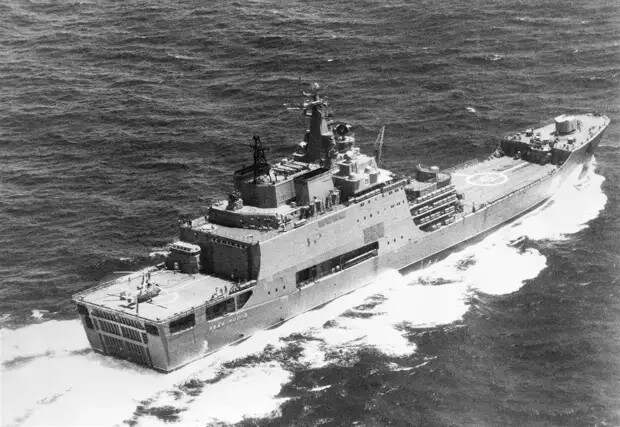 БДК проекта 1174 «Иван Рогов», фото 1985 года БДК проекта 1174 «Иван Рогов», фото 1985 года