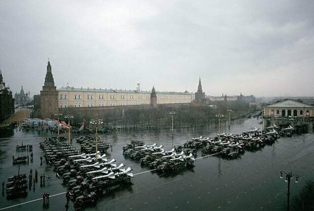 Манежная площадь перед парадом, 1964 СССР, история, фото