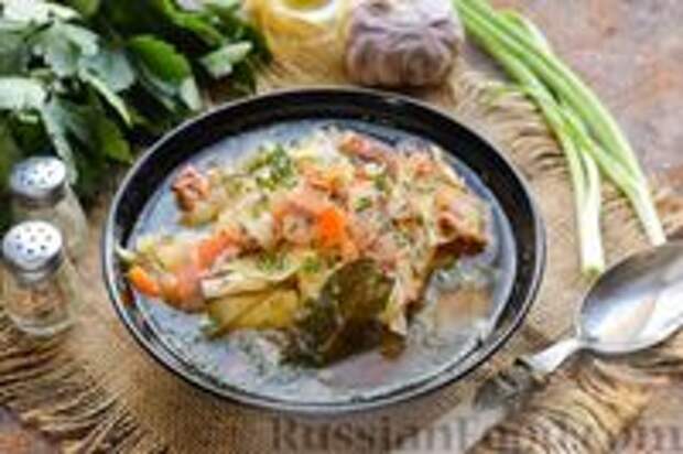 Фото к рецепту: Капустняк по-польски со свежей и квашеной капустой