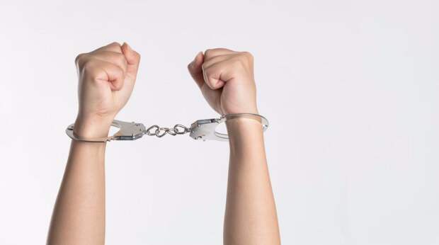 Комика Останина* отправили в тюрьму за оскорбление чувств верующих