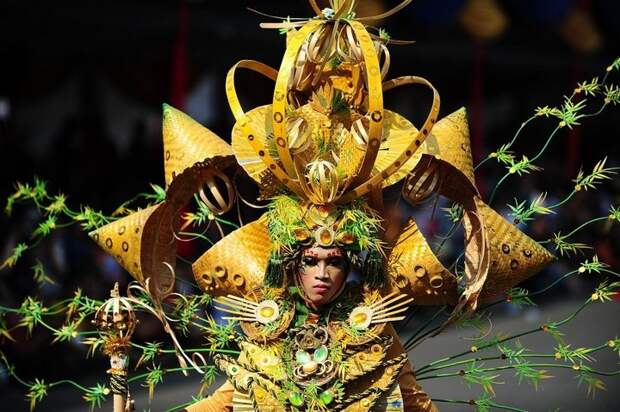 Необычный карнавал в индонезийском Джембере (5)