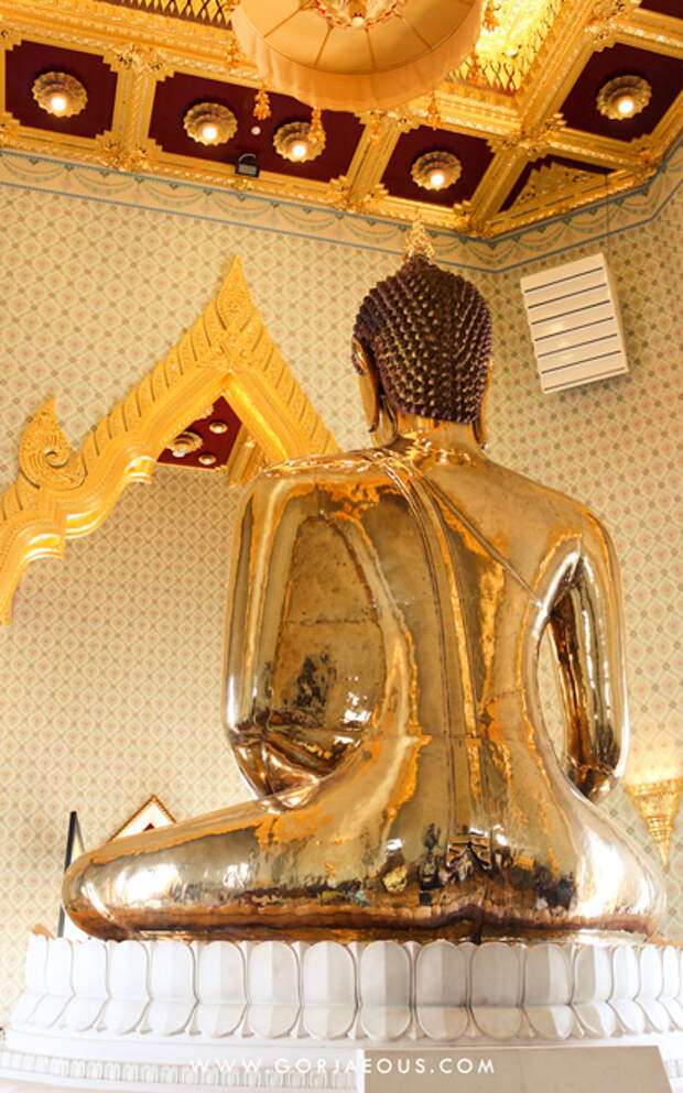 Wat-Traimit-Bangkok-Thailand-04.jpg