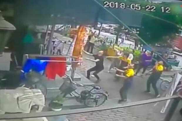 https://icdn.lenta.ru/images/2018/05/23/19/20180523191810814/detail_85d9fd8f5ab99505506b903a6c871dc5.jpg