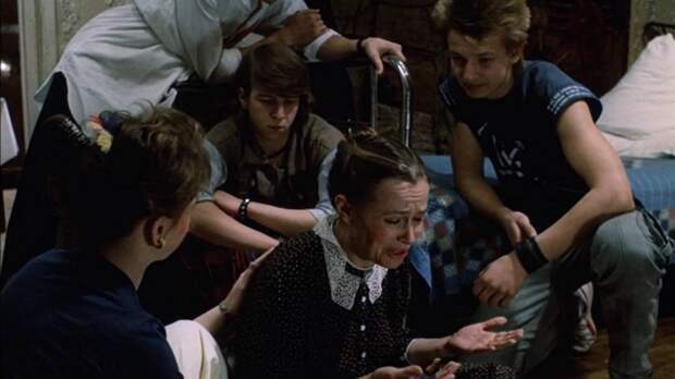 Никакого уважения: с нового учебного года в школах вернут оценки за поведение