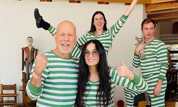 Злосчастная игла и возвращение к истокам: дочь Брюса Уиллиса объяснила, почему он проводит карантин с экс-супругой Деми Мур, а не с женой