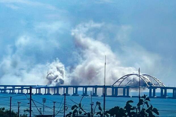«Удар будет комбинированным»: за обрушением Крымского моста сразу последует атака ВСУ на сухопутный коридор
