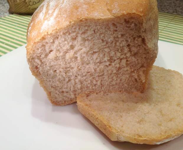 Как выглядит тесто которое можно накрывать. Хлеб из ржано-пшеничной муки. Тесто для ржаного хлеба. Замес ржаного теста. Пшенично ржаное тесто.