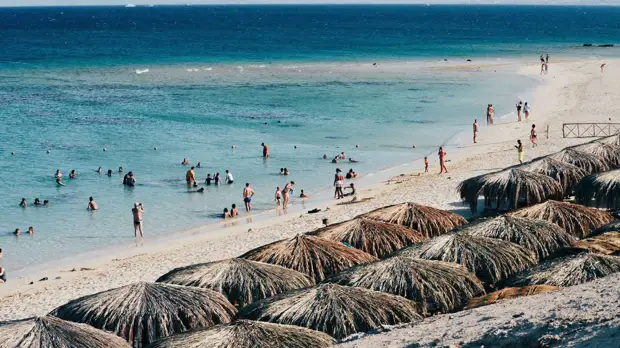 Египет может разрешить туроператорам из России оплачивать отели в рублях