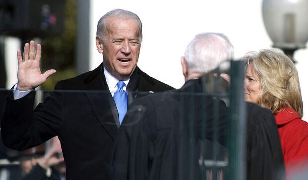 Байден: Обама – пример молодых для американцев, а Трамп нет