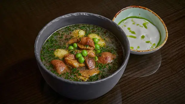 Шефы поделились авторскими рецептами постных супов