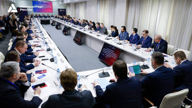 Коробченко представил перспективные нефтехимические проекты РТ на федеральном совещании