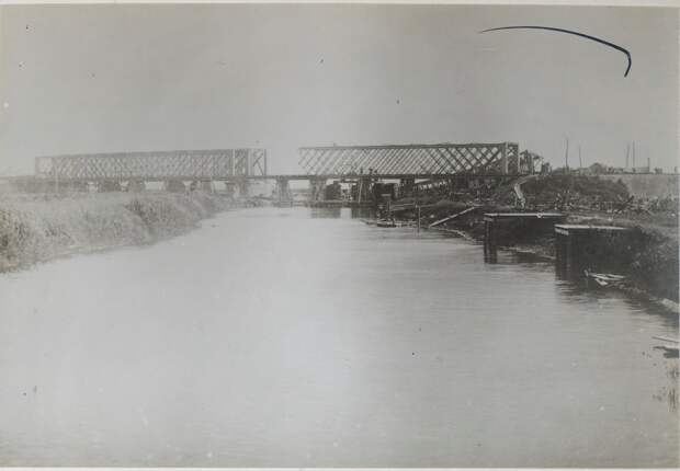 Разрушенный большевиками мост