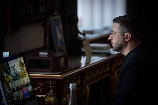 Зеленский обвинил Россию в блокировании мирных переговоров