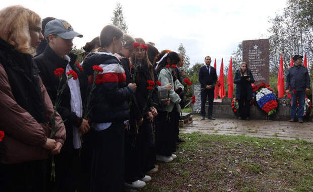 В Выборгском районе Ленобласти прошло торжественное перезахоронение останков советских воинов