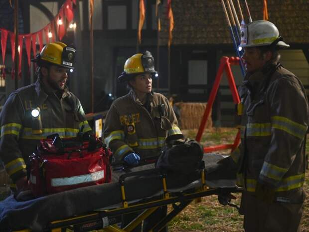 Max Thieriot as Bode Leone, Stephanie Arcila as Gabriela Perez, and Billy Burke as Vince Leone