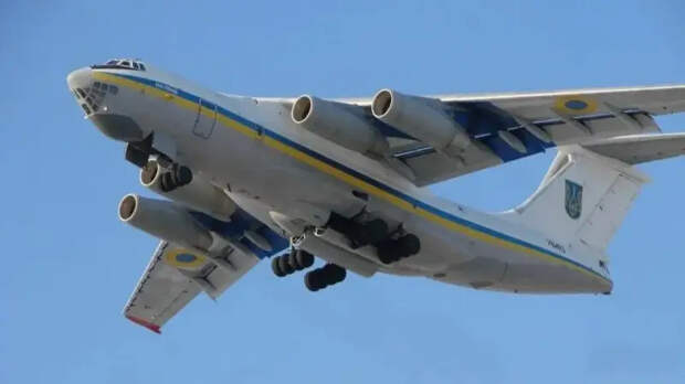 В небе над Украиной снова замечен самолет ВТА Ил-76МД