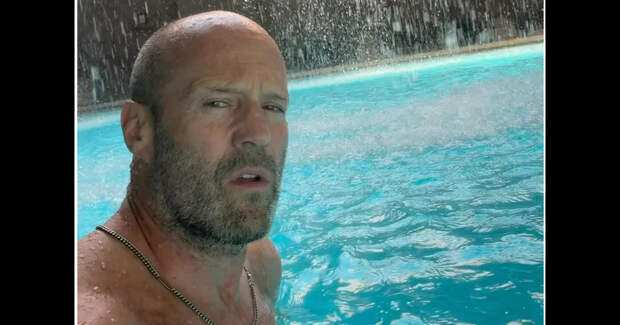 "Самый русский из всех русских". Поклонники из России вновь атаковали соцсети Джейсона Стэтхема "пацанскими" цитатами