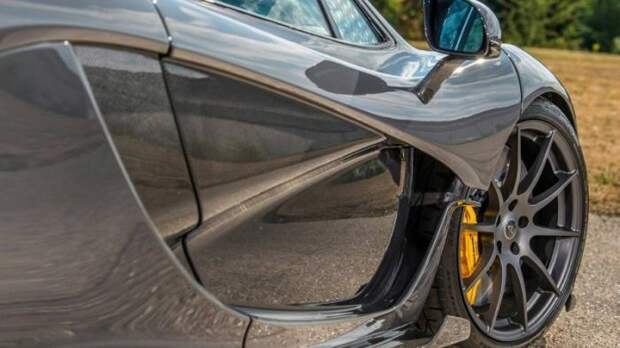 Чемпион Формулы-1 продает свой McLaren P1