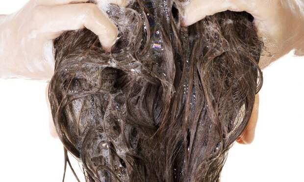 Добавьте эти эфирные масла в шампунь, и вы забудете о выпадении волос!
