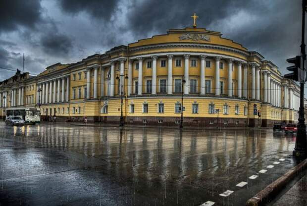 Этот город прекрасен в любую пору