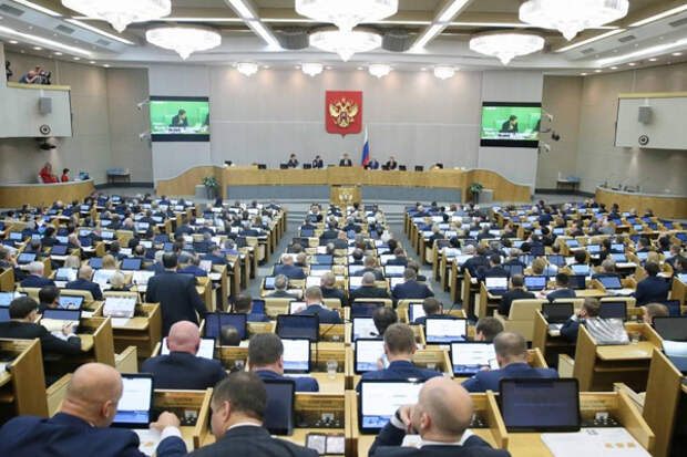 Госдума единогласно одобрила пенсионные поправки Путина