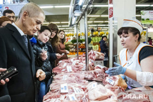 Геннадий Онищенко на рынке Михайловский, мясо, онищенко геннадий, прилавок