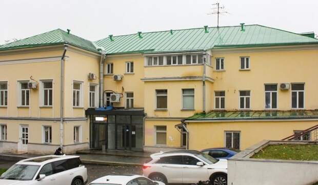 Два помещения в историческом здании в Таганском районе выставили на городские торги