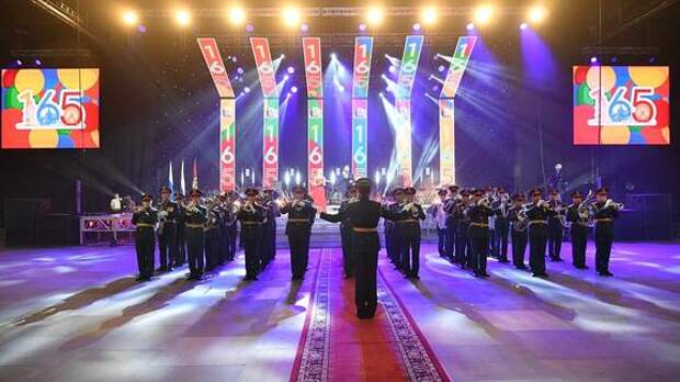 Хабаровск отметил 165-летие