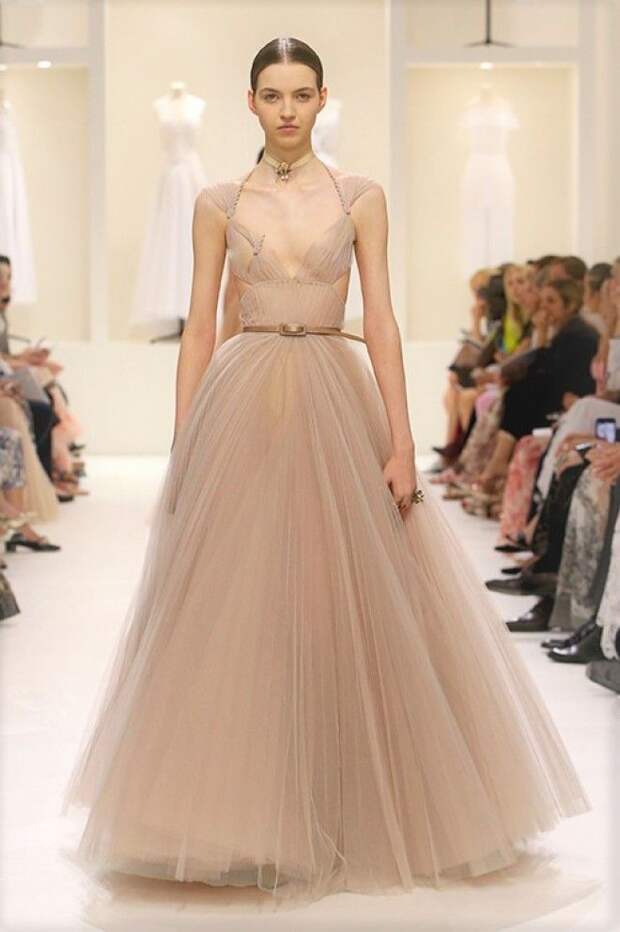 Самая красивая коллекция платьев Dior О них мечтает каждая девушка