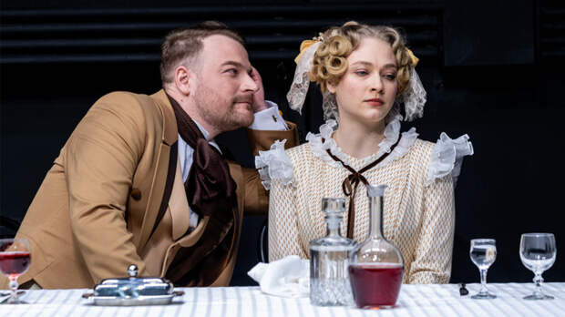 Своя среди своих: "Замужняя невеста" – премьера Театра Моссовета