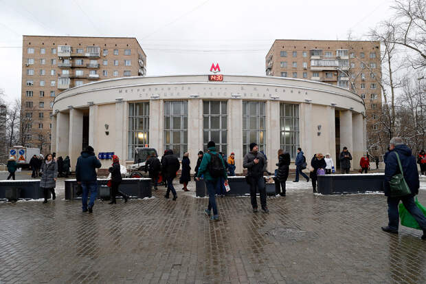 Зачем в Москве переименовывали станции метро?