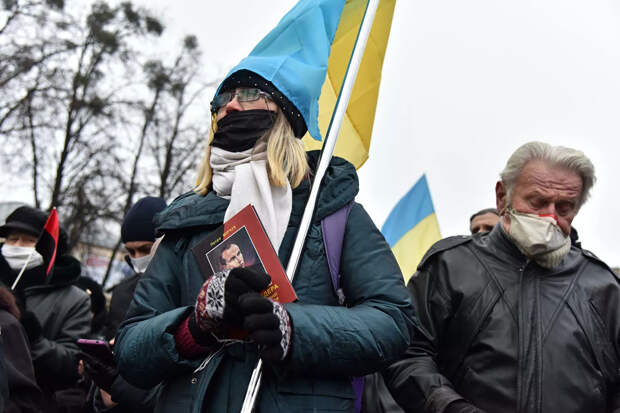 Разочарование года. Зеленский стал для украинцев хуже Порошенко
