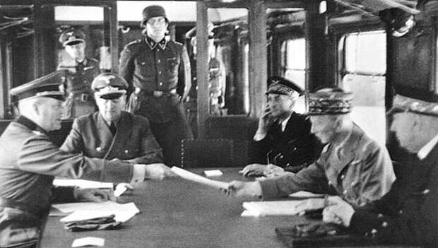 22 июня 1940 года, было подписано Второе Компьенское перемирие – капитуляция Франции перед фашистской Германией в ходе Второй Мировой войны. Великая Отечественная Война, СССР, история, монголия