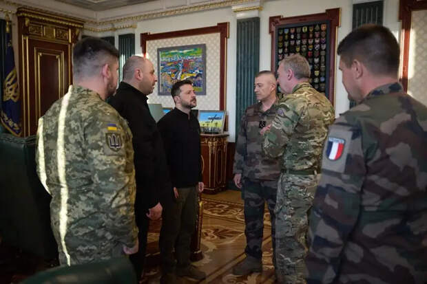 AFP: В «коалицию желающих» записались 30 стран, а войска на Украину отправить готовы всего несколько