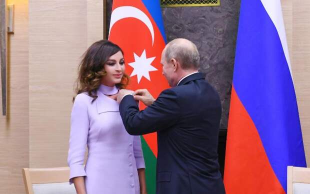 Алиев в Мюнхене обвинил РФ в «сознательной атаке» на азербайджанскую недвижимость на Украине