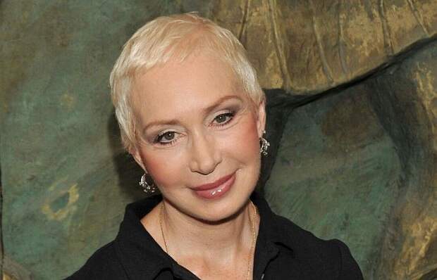 Клятва кровью и 4 тайных романа: 74-летняя Васильева призналась, почему «достойных мужчин не оказалось»