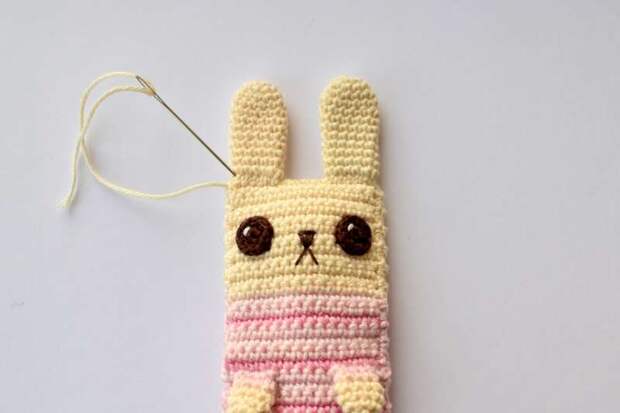 Зайчик амигуруми крючком