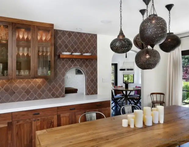 Этнические детали на традиционной кухне. Этнические детали на традиционной кухне.