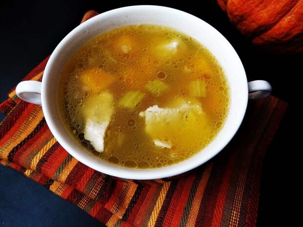 Овощной суп с бурым рисом очень полезный и быстрый в приготовлении