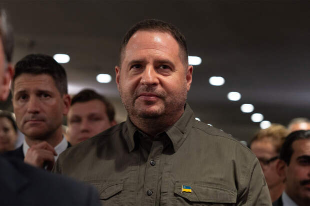 Ермак: Зеленский очень принципиальный и не связанный с коррупцией человек