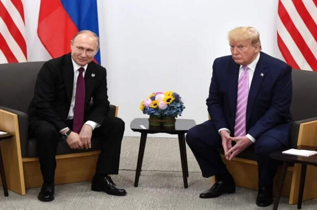 Белый дом включил встречу с Путиным в ролик к годовщине инаугурации Трампа