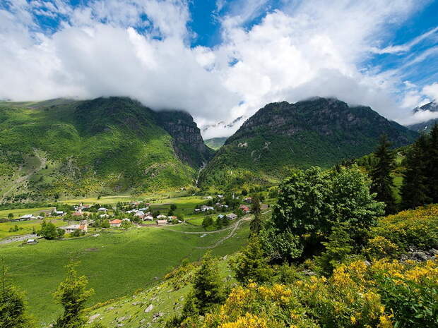 East-Valley-in-Norway.jpg