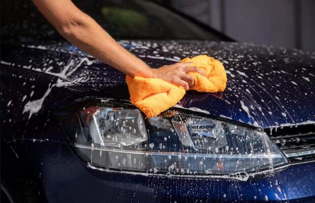 Как самостоятельно вымыть машину