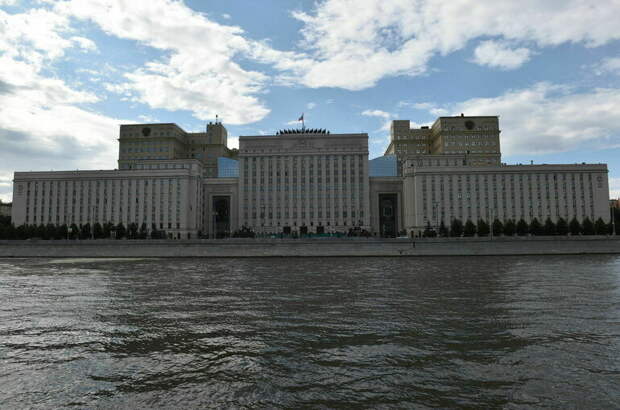 Прошедшей ночью над регионами России сбили 52 украинских беспилотника