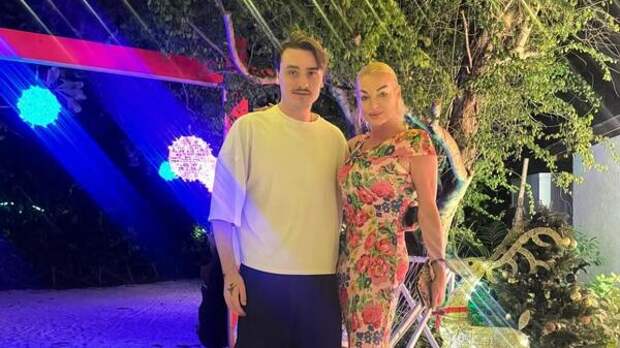 «Будет самый красивый малыш»: Волочкова о рождении ребенка от 27-летнего танцора